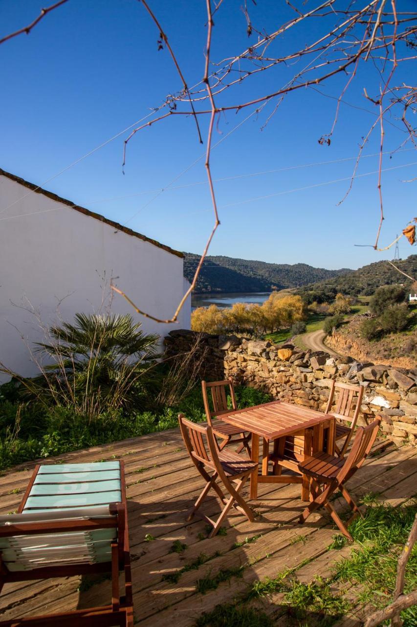 Casa De Las Letrinas Baja, 2 Habt 5 Mas 1 Pers Max Chimenea Con Horno Puerto de la Laja Exterior photo