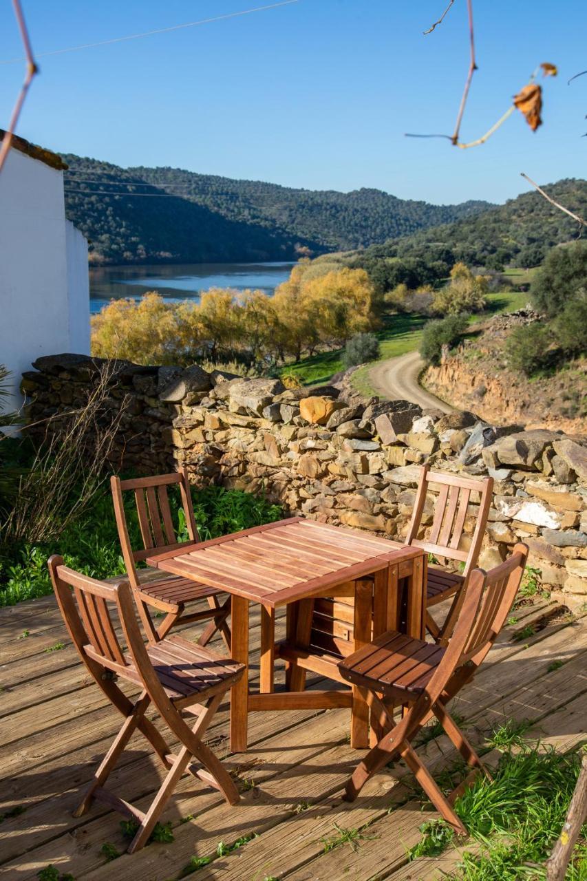Casa De Las Letrinas Baja, 2 Habt 5 Mas 1 Pers Max Chimenea Con Horno Puerto de la Laja Exterior photo